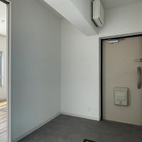 立川市幸町の賃貸物件/玄関土間はゆったり。ロングコートをかけられるハンガーパイプを設置予定です