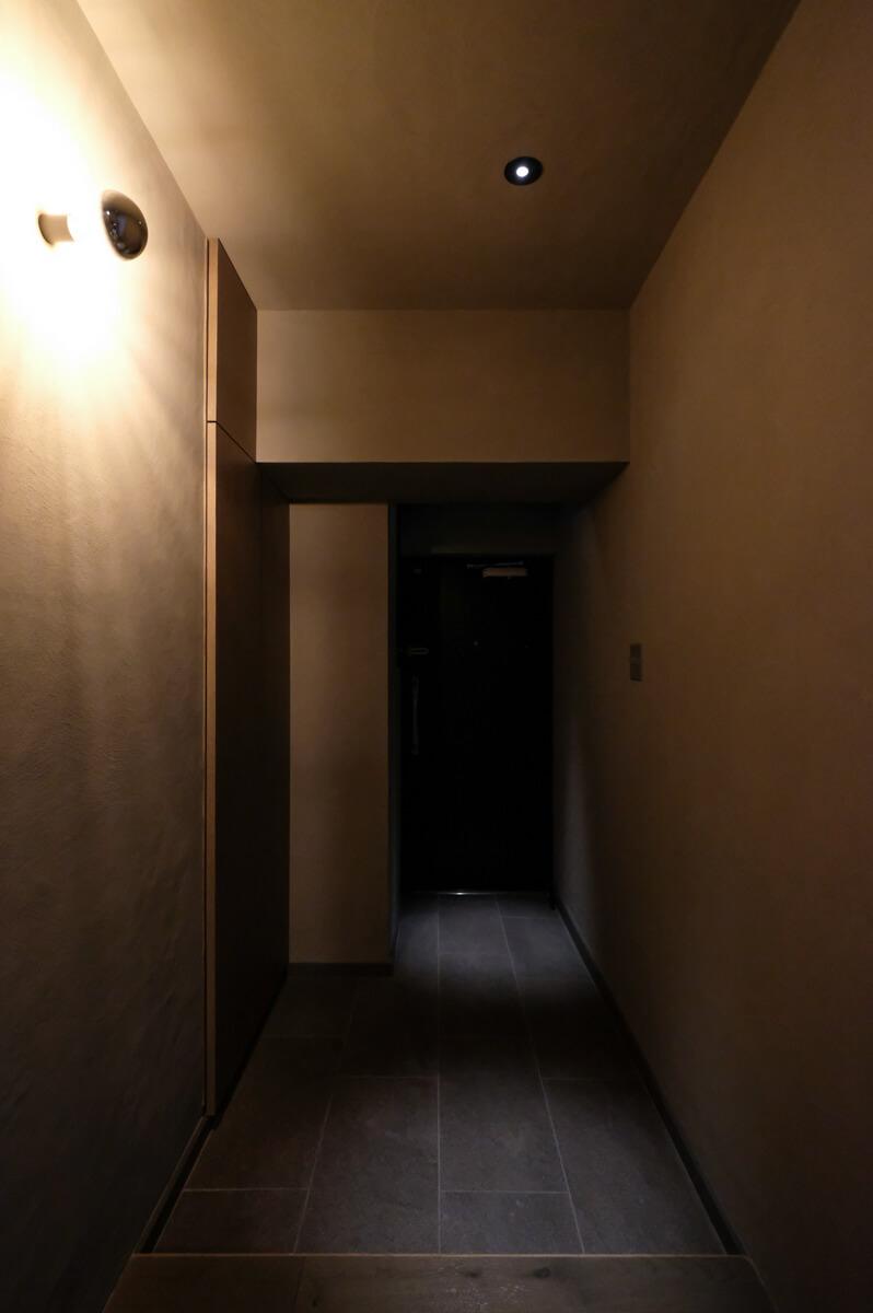 目黒区中目黒の賃貸物件/ムードのある玄関
