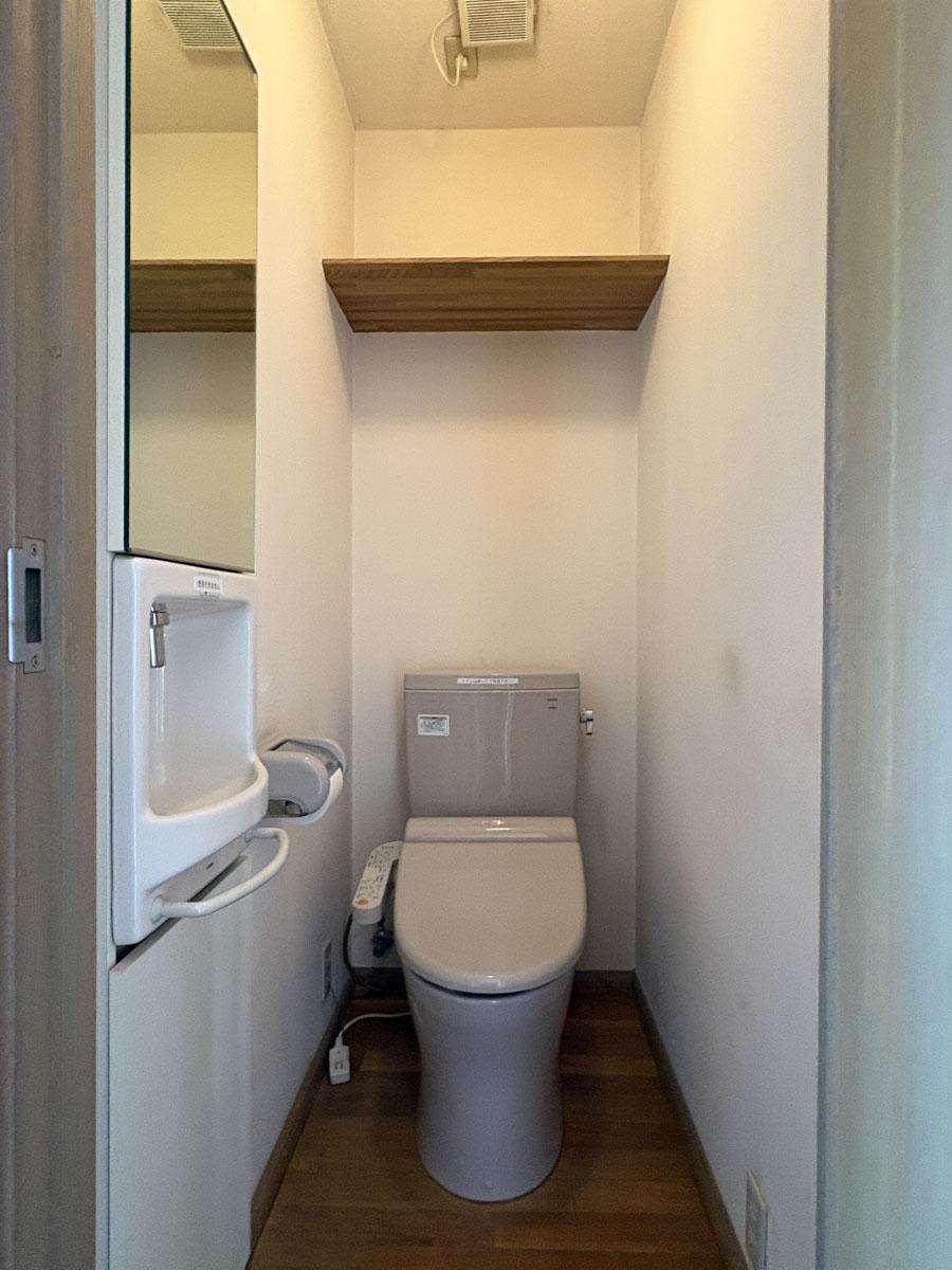 練馬区春日町の賃貸物件/トイレは1階と2階にある　写真は2階のもの