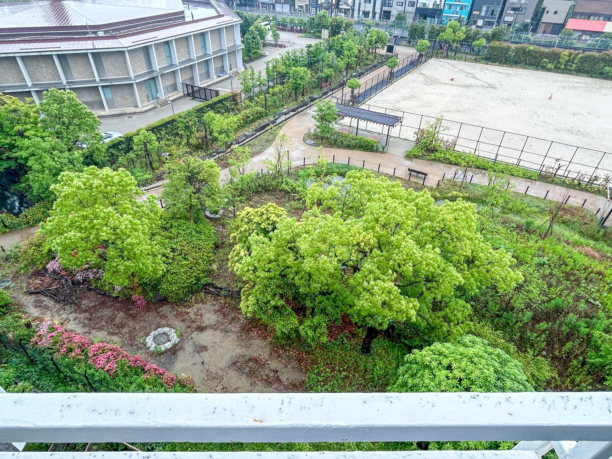 大田区田園調布の売買物件/建物のすぐ下にも緑