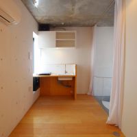 中野区南台の賃貸物件/2階を別アングルで。キッチンが正面に。