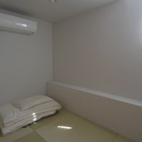 渋谷区上原の売買物件/上階個室2（約2.7畳）。