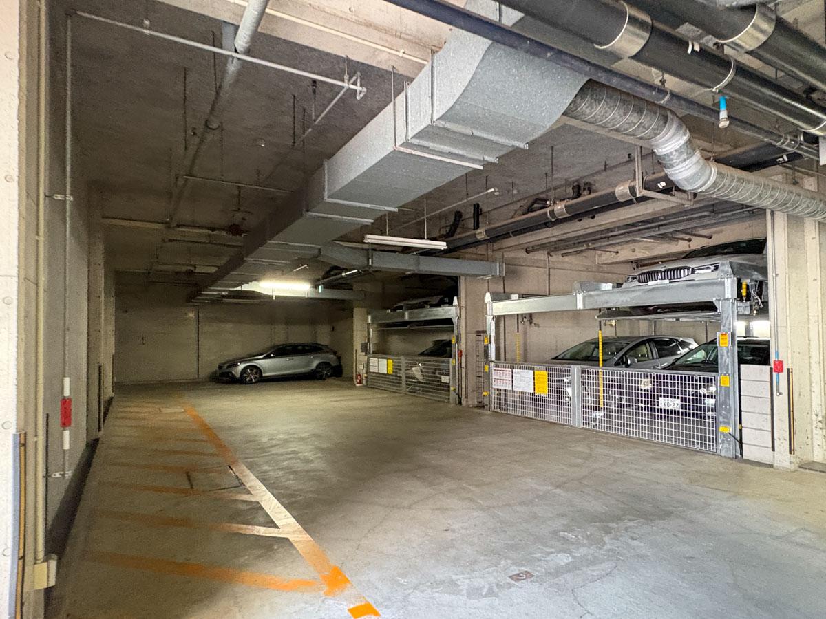 川崎市宮前区宮前平の売買物件/地下1階の駐車場