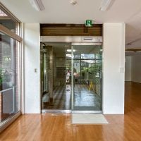 品川区上大崎の賃貸物件/出入り口。シャッターで施錠も可能