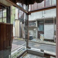 江東区清澄の賃貸物件/室内から外をみる