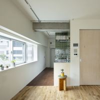 中野区中野の賃貸物件/305号室は深いグリーンのタイルがアクセントマテリアル
