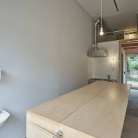 小平市花小金井の賃貸物件/C号室（シェアスペース）：カウンターをぐるりと囲んで使える