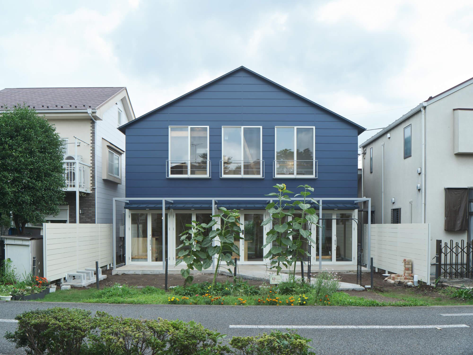 小平市花小金井の賃貸物件/外観（グリーンロード側の店舗入り口）