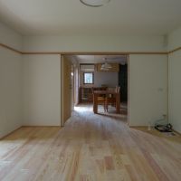 大田区南馬込の賃貸物件/ダイニングとリビングはひと繋がりにすることも、引き戸で区切ることも可能