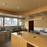 品川区大崎の賃貸物件/4F：電子レンジやケトル、トースター、炊飯器、コーヒーメーカーなどなど、日々の暮らしを支えるキッチン家電もひと通り揃っています