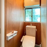 埼玉県川口市安行藤八の賃貸物件/トイレの壁も有孔ボード