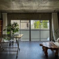 世田谷区奥沢の売買物件/南側の掃き出し窓をみる