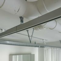 世田谷区奥沢の売買物件/浴室部分はカーテンで仕切れるようになっています