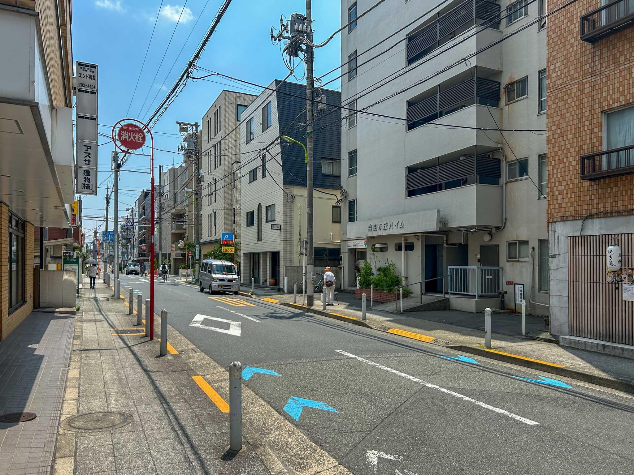 世田谷区奥沢の売買物件/自由が丘駅の方をみる