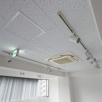 渋谷区広尾の賃貸物件/天井のいたるところにライティングテール