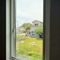 千葉県印西市笠神の売買物件/窓先には隣地ののどかなお庭