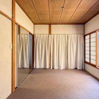 練馬区石神井台の売買物件/カーペット敷きのお部屋は和室の名残を感じる空間に