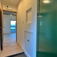 横浜市南区永田山王台の売買物件/グリーンがいいアクセントになっているマンションです