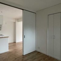 新宿区市谷左内町の賃貸物件/キッチン横の洋室