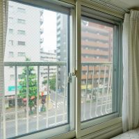 文京区本駒込の売買物件/2重サッシになっているので、本郷通りからの音は気にならなくなっています