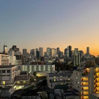 新宿区北新宿の売買物件/夕暮れや夜の眺めも美しいです