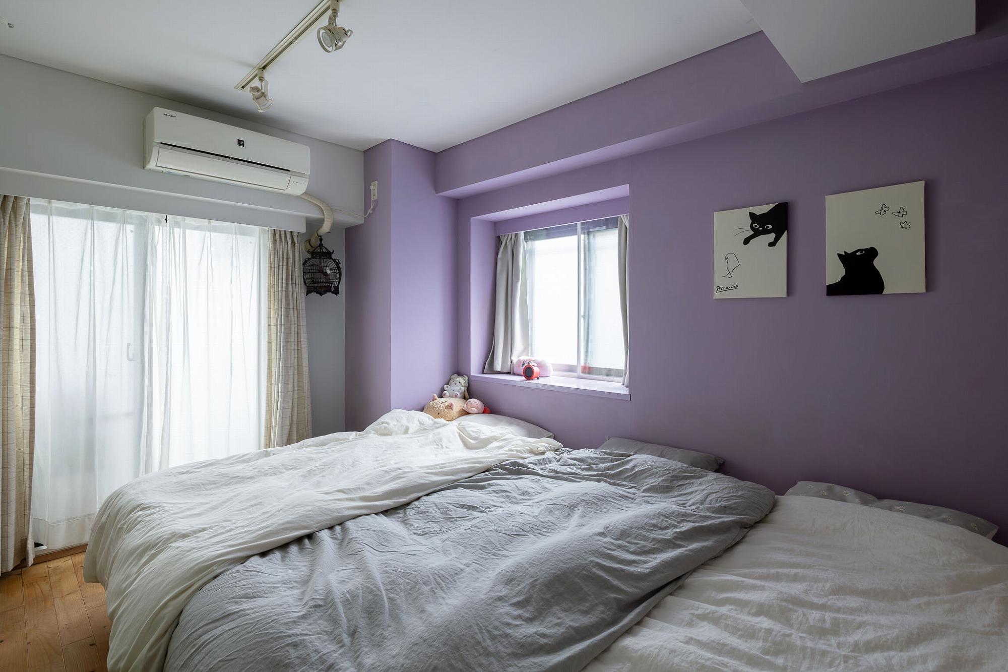 神奈川県相模原市南区相模大野の売買物件/Bed Room1。壁面はきれいなラベンダー色に塗装されています