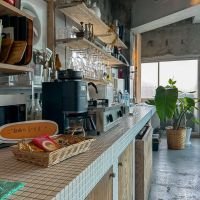 港区西麻布の賃貸物件/ラウンジ。コーヒーを飲んだり、ちょっとした料理ができるキッチン付き