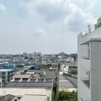 世田谷区上馬の賃貸物件/ベランダからも抜けた眺望を味わうことができます