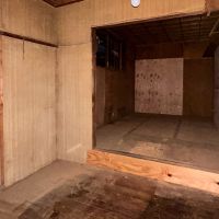 練馬区旭丘の賃貸物件/倉庫スペース。床と内壁は合板です