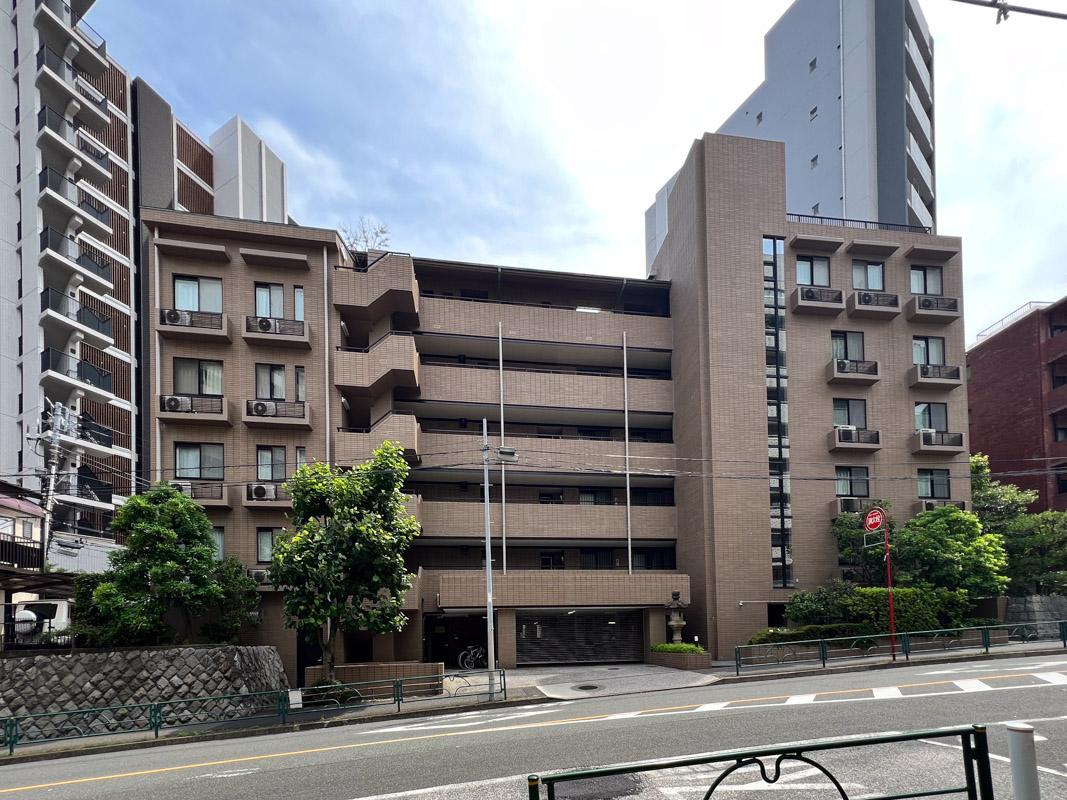 渋谷区恵比寿の売買物件/恵比寿駅と広尾駅の中間あたり、恵比寿通り沿いにあるマンション