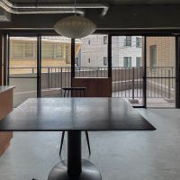 渋谷区恵比寿の売買物件/南向きの掃き出し窓から光がよく入る