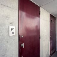 新宿区市谷砂土原町の賃貸物件/玄関ドア