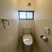 板橋区常盤台の賃貸物件/トイレの床はタイル張り