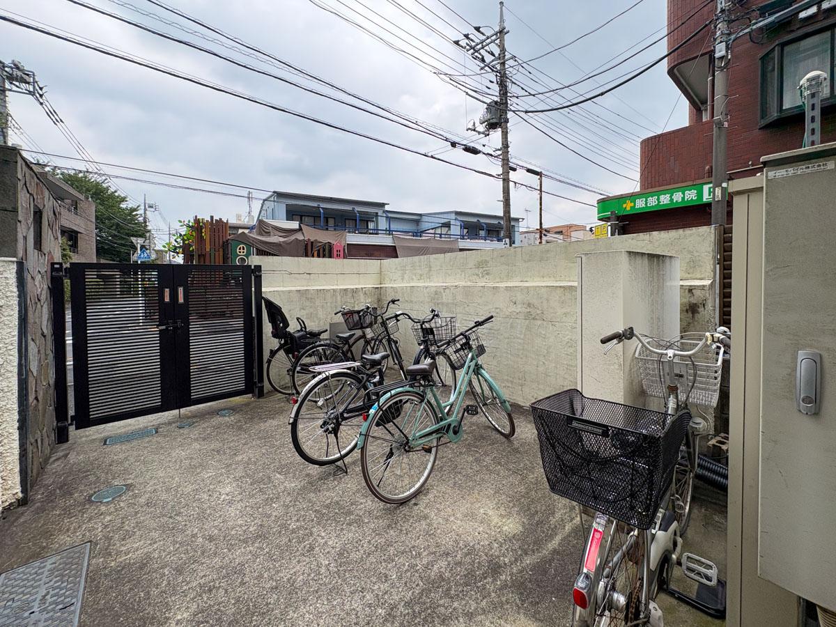 小金井市緑町の売買物件/自転車置き場
