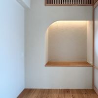渋谷区代々木の売買物件/寝室。Rの効いた床の間のような造作が印象的です