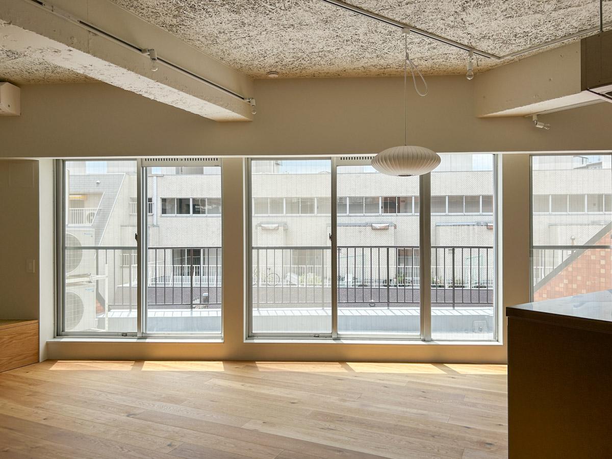 渋谷区代々木の売買物件/リビング別角度から
