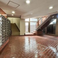渋谷区代々木の売買物件/マンションエントランスは趣深い空間