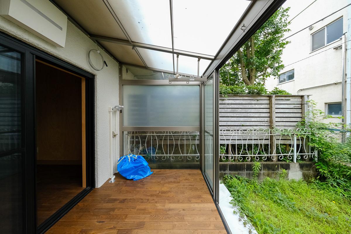 大田区田園調布の賃貸物件/サンルーム内に洗濯機置き場があります