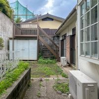 杉並区西荻北の賃貸物件/庭への通り道