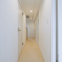 神奈川県横浜市港北区大曽根の売買物件/上階の廊下