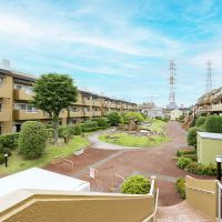 神奈川県横浜市港北区大曽根の売買物件/マンション敷地内には緑豊かな植栽