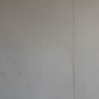 目黒区中目黒の賃貸物件/壁紙も全体的にヤレ感があるので、きれいな内装を求める方には向かないかと