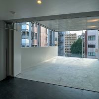 渋谷区東の賃貸物件/D（704）：寝るときは真っ暗で、朝起きて戸を開けたらこんな感じ。気持ちよく目覚められそう