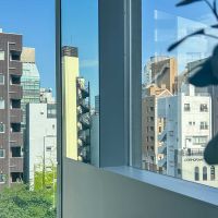 渋谷区東の賃貸物件/C（703）：この鏡があることでかなり印象が変わります。身だしなみチェックも起きてすぐできます