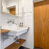目黒区東が丘の売買物件/洗面台。タイルが魅力的