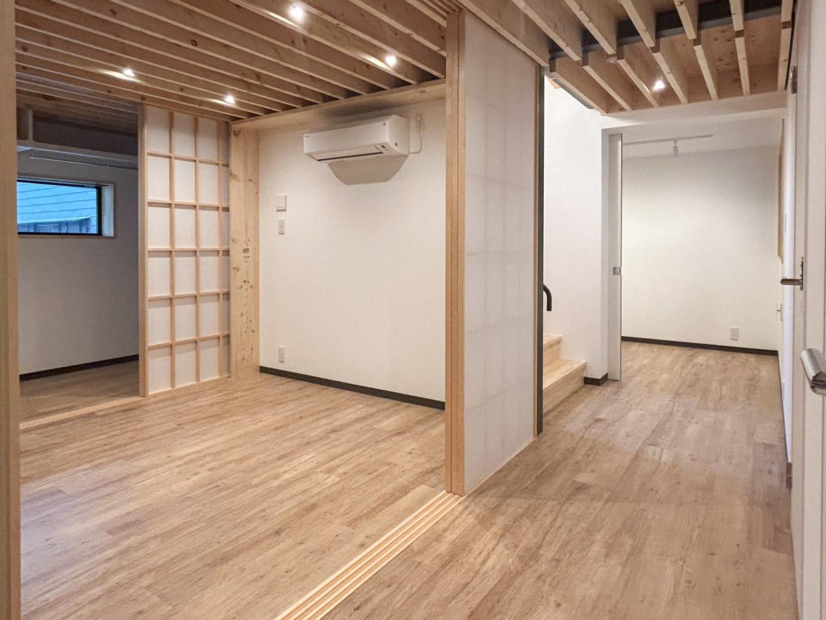 港区南青山の賃貸物件/１階。中央部に居住スペースがついています