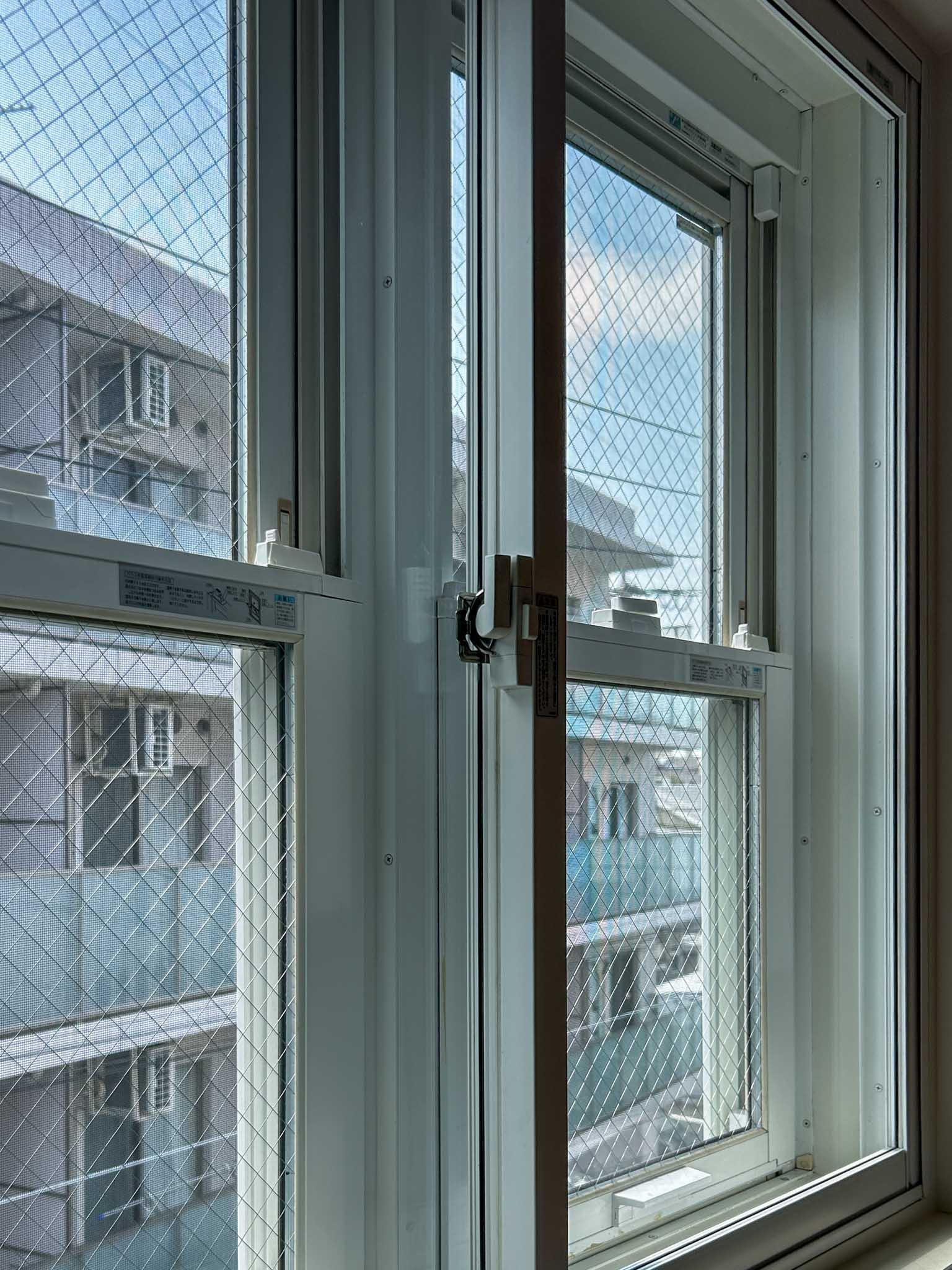 目黒区平町の賃貸物件/上げ下げ窓と引き違い窓の二重窓