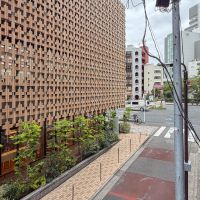 千代田区麴町の賃貸物件/バルコニーから新宿通りを見る