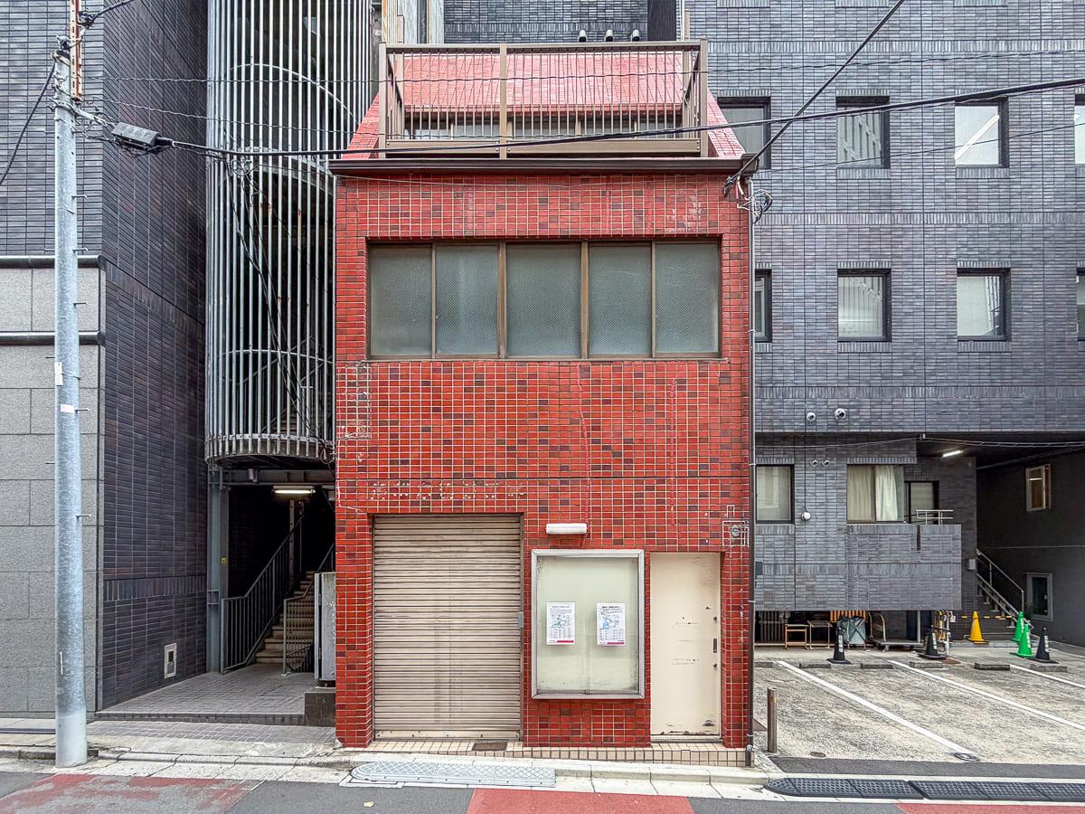 千代田区麴町の賃貸物件/この建物だけ、時が止まっているような出立ち