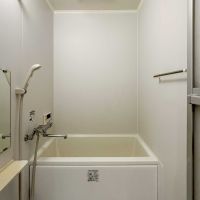 荒川区西日暮里の賃貸物件/コンパクトな浴室。追いだき機能付き